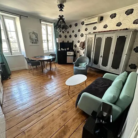 17 Avec Cachet Au Centre Petite Citee De Caractere Kwatera prywatna *